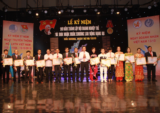 Danh sách hội viên nhận Giấy khen của Hội LHTN Việt Nam tỉnh Hải Dương và Sở văn hóa TT & DL năm 2013